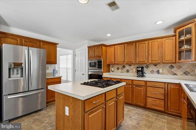 8737 HACKNEY DR, Bristow, VA 20136