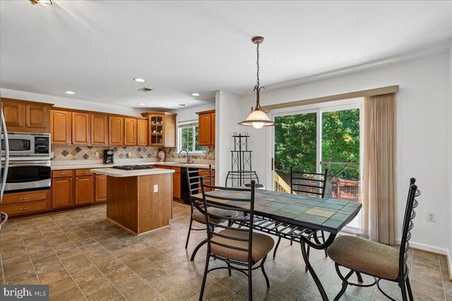 8737 HACKNEY DR, Bristow, VA 20136