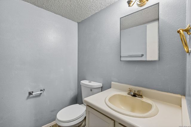 8146 Easy Meadow, Converse, TX 78109