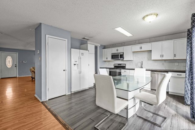 8146 Easy Meadow, Converse, TX 78109