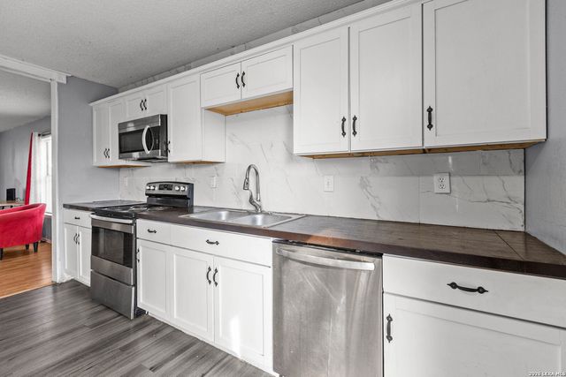8146 Easy Meadow, Converse, TX 78109