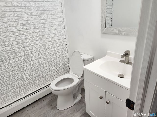109 Blackstone Village 109, Meriden, CT 06450