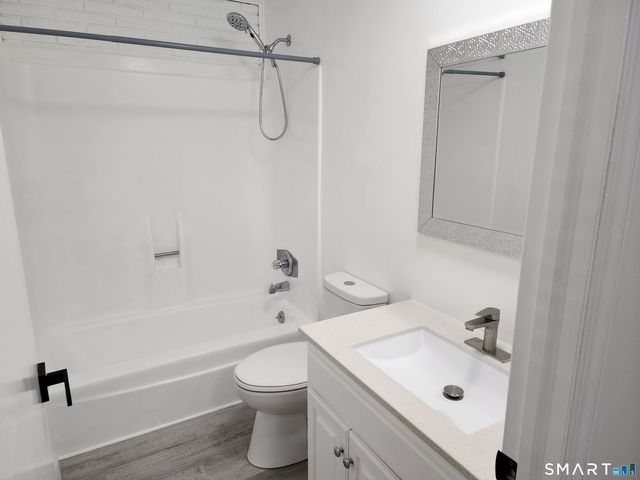109 Blackstone Village 109, Meriden, CT 06450