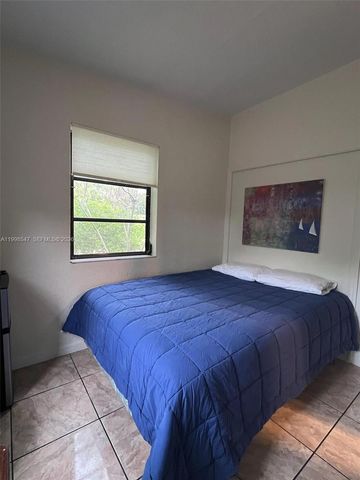 4030 NE 13th Ave, Pompano Beach, FL 33064