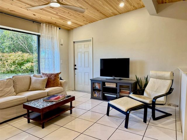 4030 NE 13th Ave, Pompano Beach, FL 33064