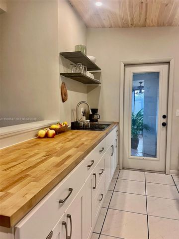 4030 NE 13th Ave, Pompano Beach, FL 33064