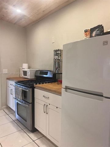 4030 NE 13th Ave, Pompano Beach, FL 33064