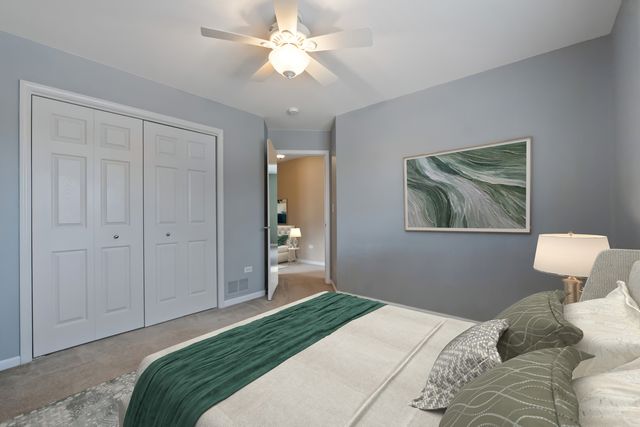 1246 Chatham Drive, Lemont, IL 60439