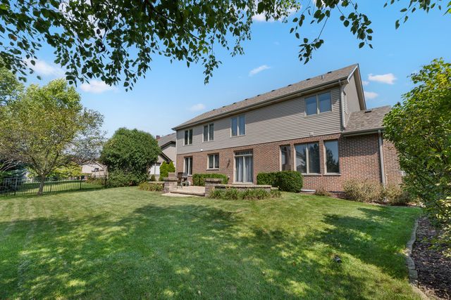 1246 Chatham Drive, Lemont, IL 60439