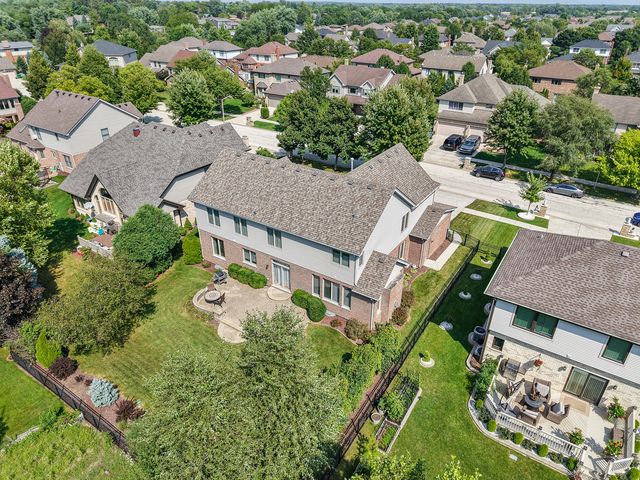 1246 Chatham Drive, Lemont, IL 60439
