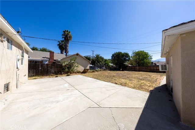 4555 N Stoddard, San Bernardino, CA 92407