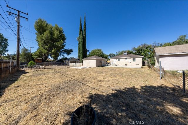 4555 N Stoddard, San Bernardino, CA 92407