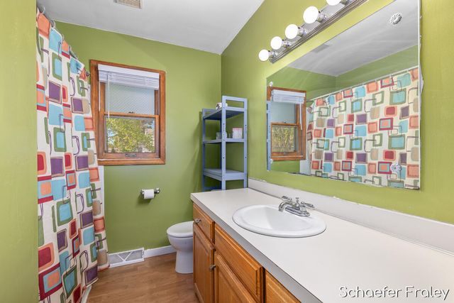 949 Diane Street, Kentwood, MI 49508
