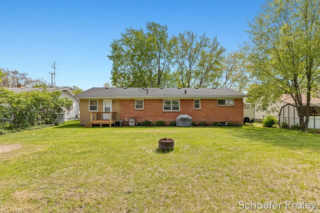 949 Diane Street, Kentwood, MI 49508
