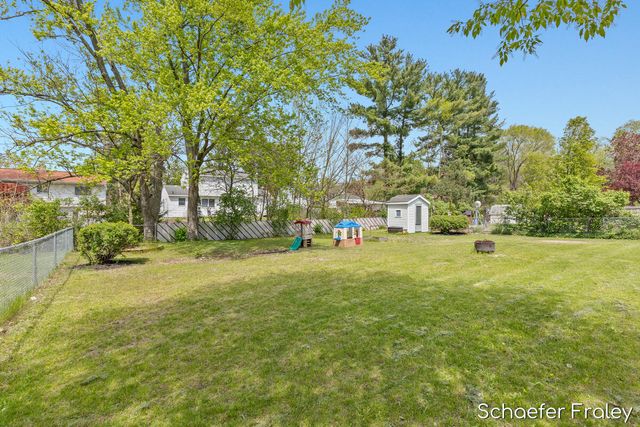 949 Diane Street, Kentwood, MI 49508