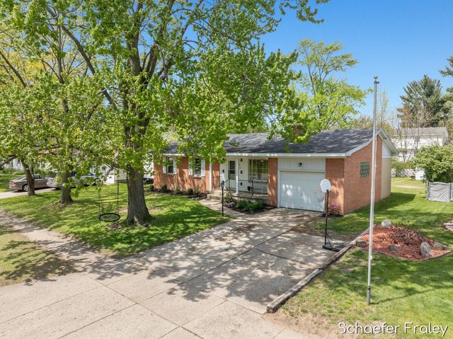 949 Diane Street, Kentwood, MI 49508