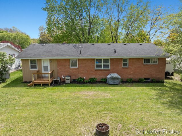 949 Diane Street, Kentwood, MI 49508