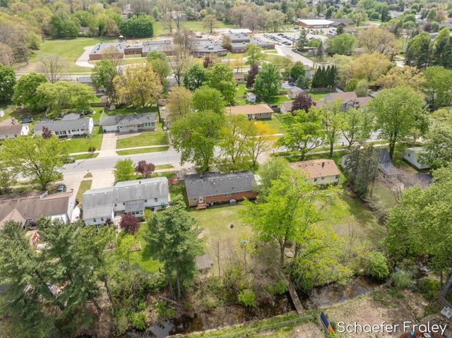 949 Diane Street, Kentwood, MI 49508