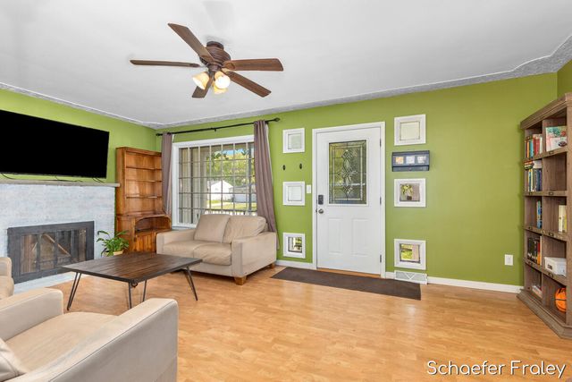 949 Diane Street, Kentwood, MI 49508