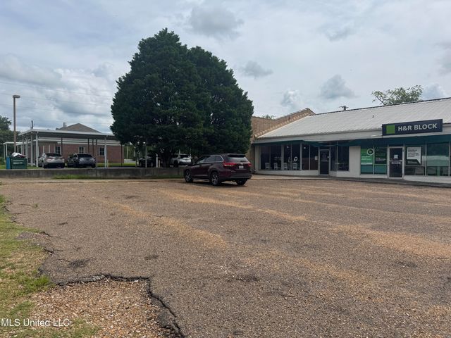 55 E Franklin Street, B, Natchez, MS 39120