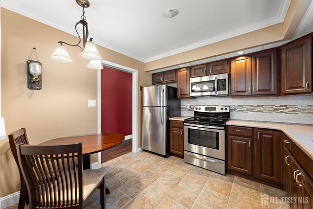 10 Alexander Hamilton Court A, Monroe, NJ 08831