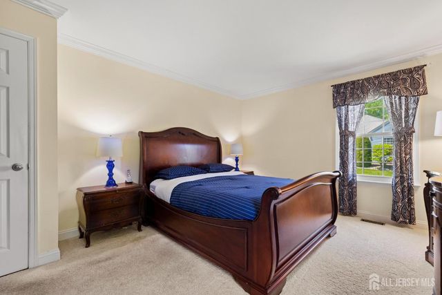 10 Alexander Hamilton Court A, Monroe, NJ 08831