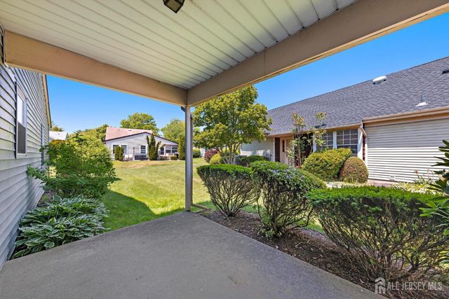 10 Alexander Hamilton Court A, Monroe, NJ 08831