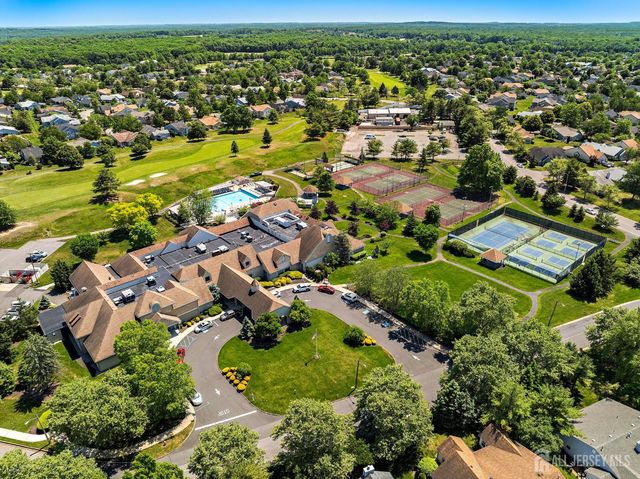 10 Alexander Hamilton Court A, Monroe, NJ 08831