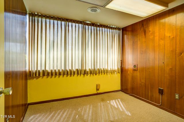 337 Bluff City Highway, Bristol, TN 37620