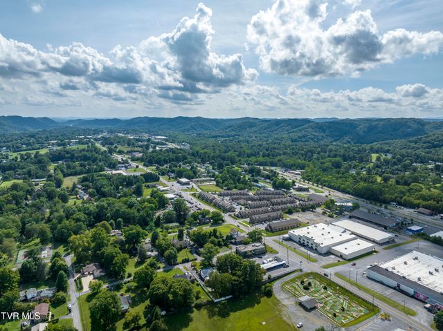 337 Bluff City Highway, Bristol, TN 37620