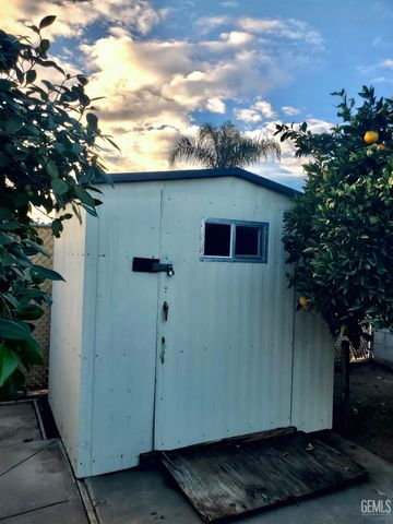 1309 5th Place, Delano, CA 93215