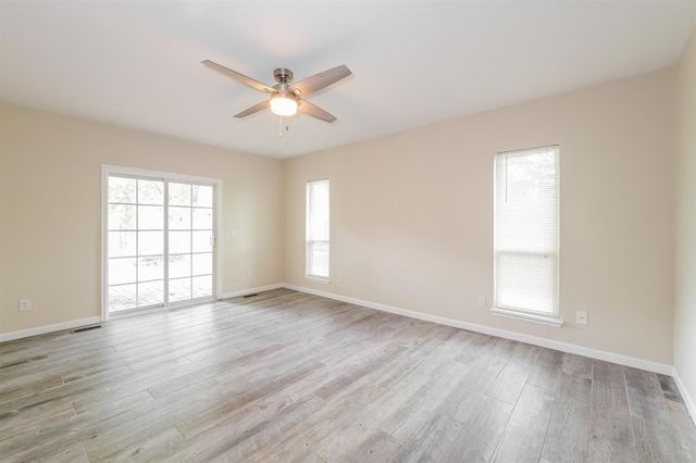 812 Lakeside Circle, Edmond, OK 73012
