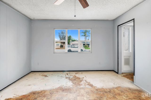 4705 Misty Court, Bakersfield, CA 93309