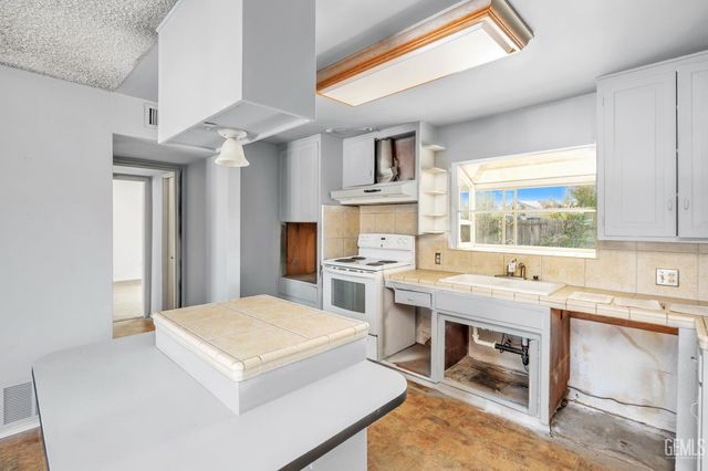 4705 Misty Court, Bakersfield, CA 93309