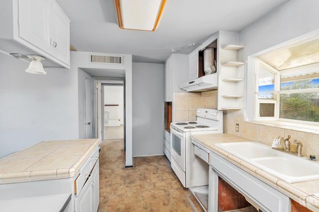 4705 Misty Court, Bakersfield, CA 93309