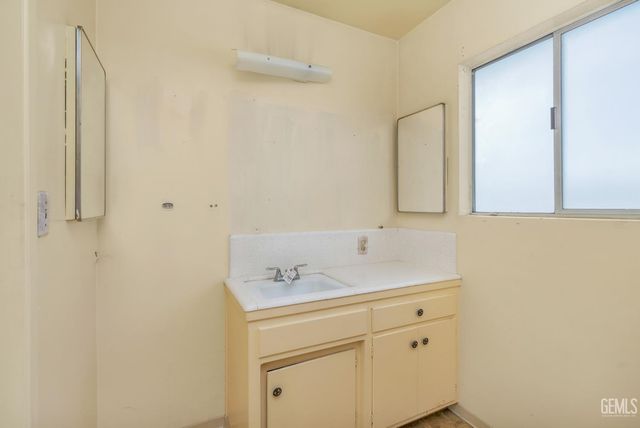 4705 Misty Court, Bakersfield, CA 93309