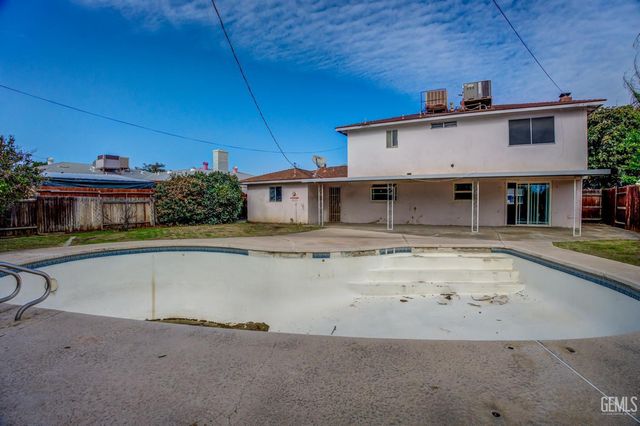 4705 Misty Court, Bakersfield, CA 93309