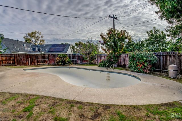 4705 Misty Court, Bakersfield, CA 93309