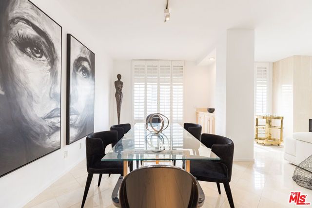 121 S Palm Drive 401, Beverly Hills, CA 90212