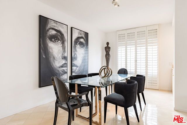 121 S Palm Drive 401, Beverly Hills, CA 90212