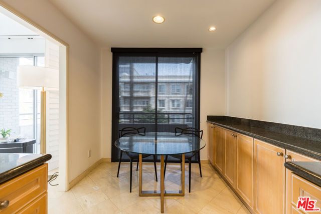 121 S Palm Drive 401, Beverly Hills, CA 90212