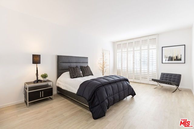 121 S Palm Drive 401, Beverly Hills, CA 90212