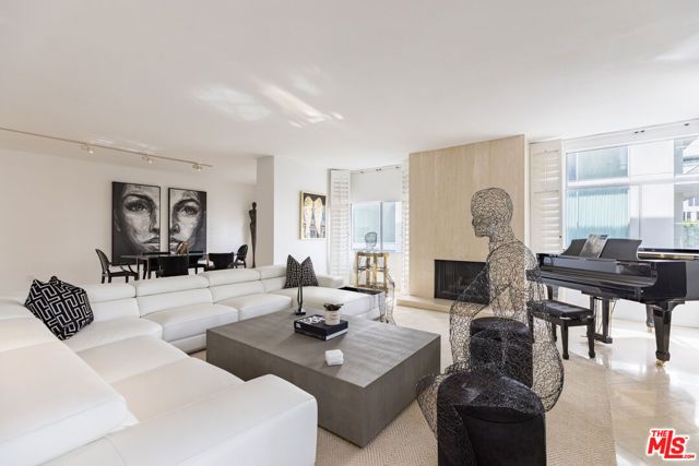 121 S Palm Drive 401, Beverly Hills, CA 90212