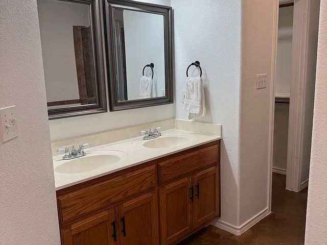 430 Summit Ridge DR N, Point Venture, TX 78645