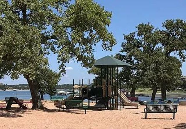 430 Summit Ridge DR N, Point Venture, TX 78645