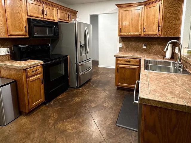 430 Summit Ridge DR N, Point Venture, TX 78645