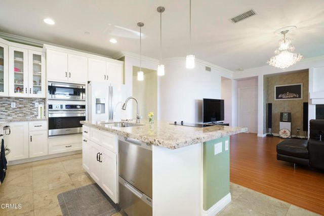 11071 N Tamberly Lane, Los Angeles, CA 91042