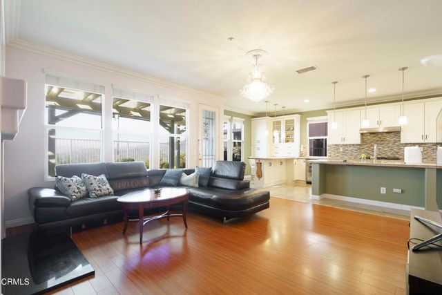 11071 N Tamberly Lane, Los Angeles, CA 91042