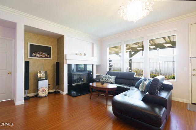 11071 N Tamberly Lane, Los Angeles, CA 91042