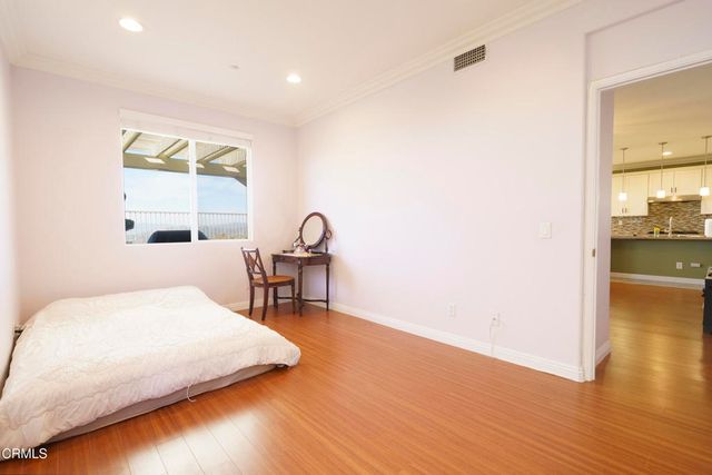 11071 N Tamberly Lane, Los Angeles, CA 91042